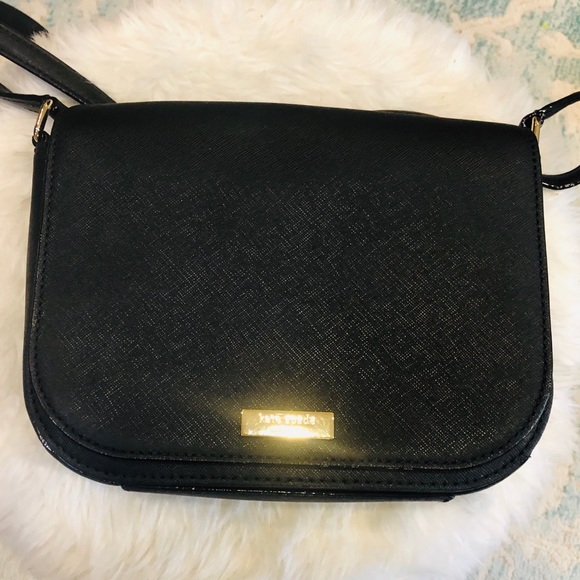 kate spade Handbags - Kate Spade ♠️ purse in Black